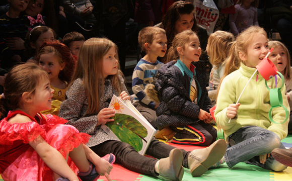 Kids enjoy the Discovery Party at the Des Moines Performing Arts (pre-coronavirus). 